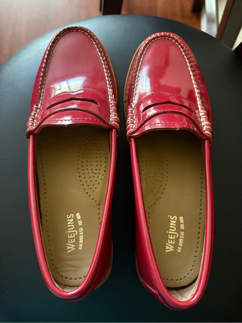 G.H. Bass & Co. VEEJuns Red Patent Leather Penny Loafers 6.5M